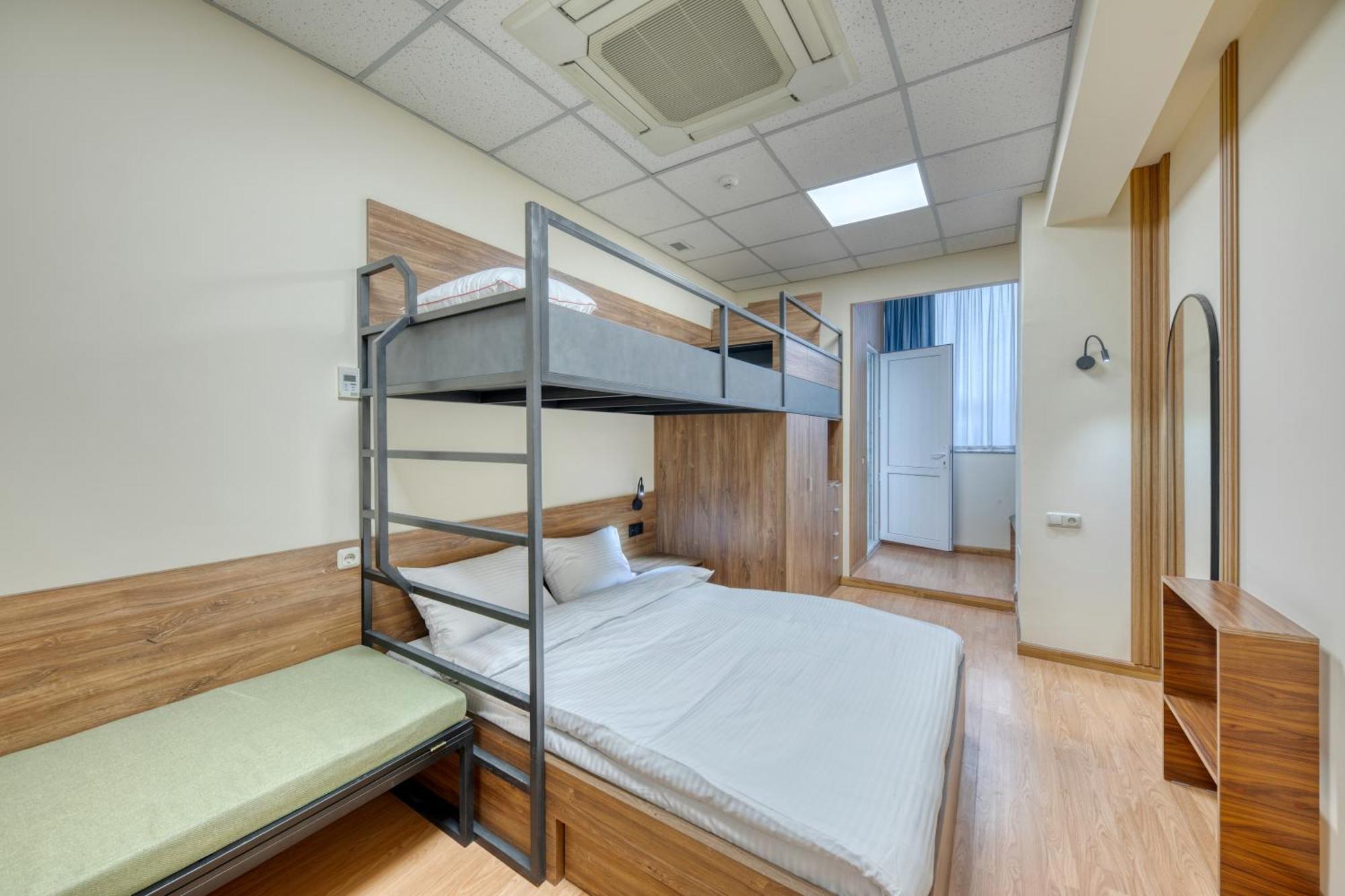 Tropica Inn Hotel Erywań Zewnętrze zdjęcie