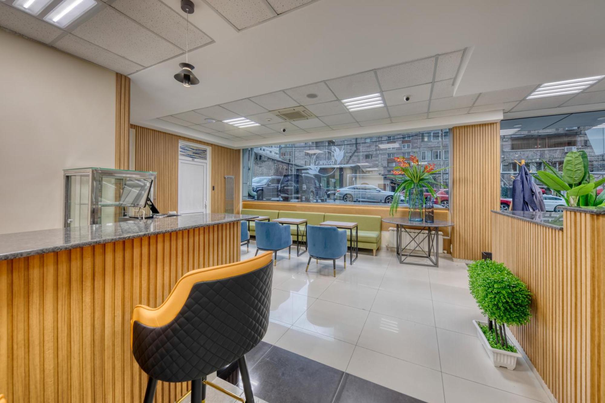 Tropica Inn Hotel Erywań Zewnętrze zdjęcie